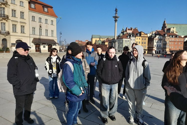 26.03.2024_8a_Śladami bohaterów książki "Kamienie na szaniec" 