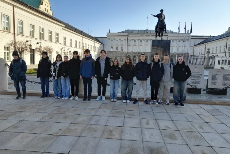 26.03.2024_8a_Śladami bohaterów książki "Kamienie na szaniec" 