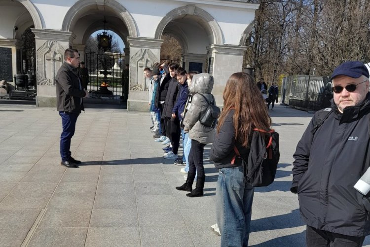 26.03.2024_8a_Śladami bohaterów książki "Kamienie na szaniec" 